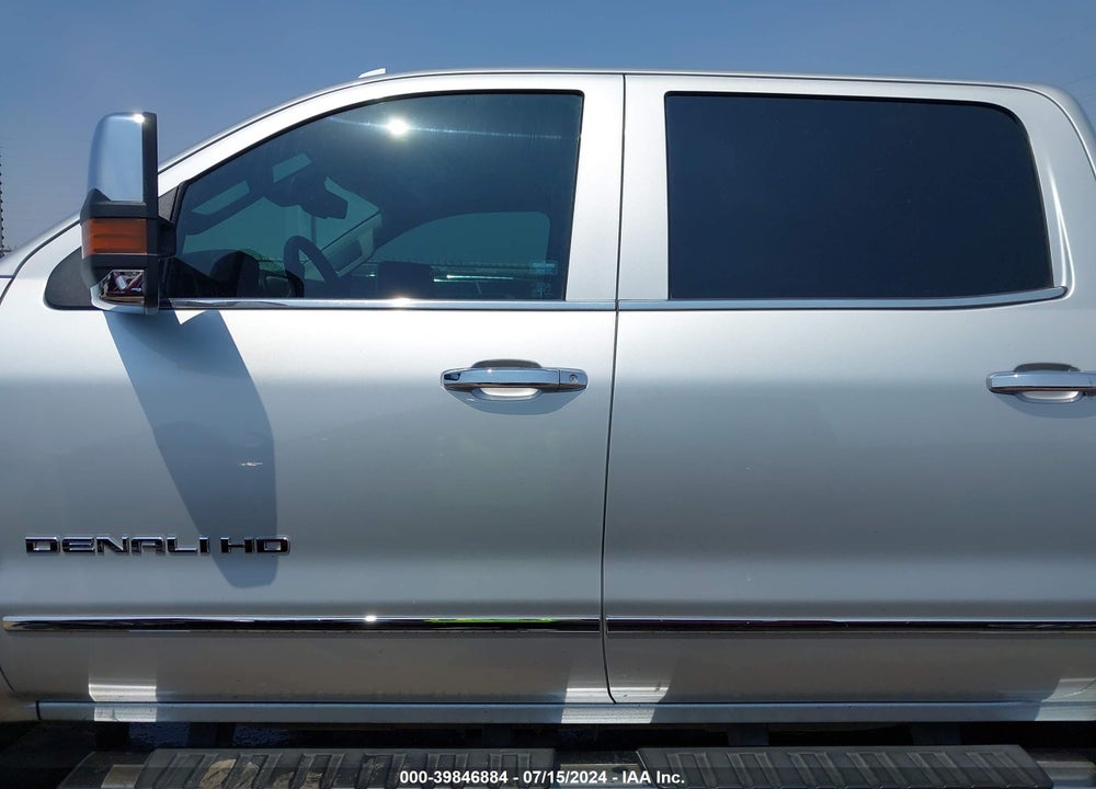 2018 GMC SIERRA 2500HD DENALI VIN: 1GT12UEY6JF260034