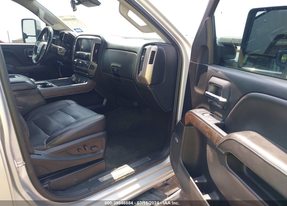 2018 GMC SIERRA 2500HD DENALI VIN: 1GT12UEY6JF260034
