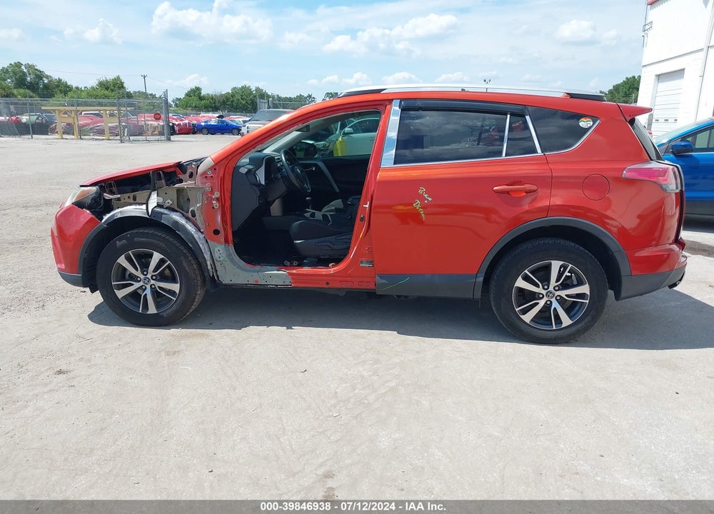 2016 TOYOTA RAV4 XLE VIN: 2T3WFREV1GW271804