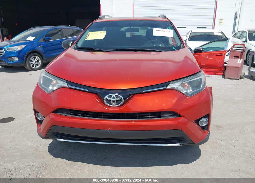 2016 TOYOTA RAV4 XLE VIN: 2T3WFREV1GW271804