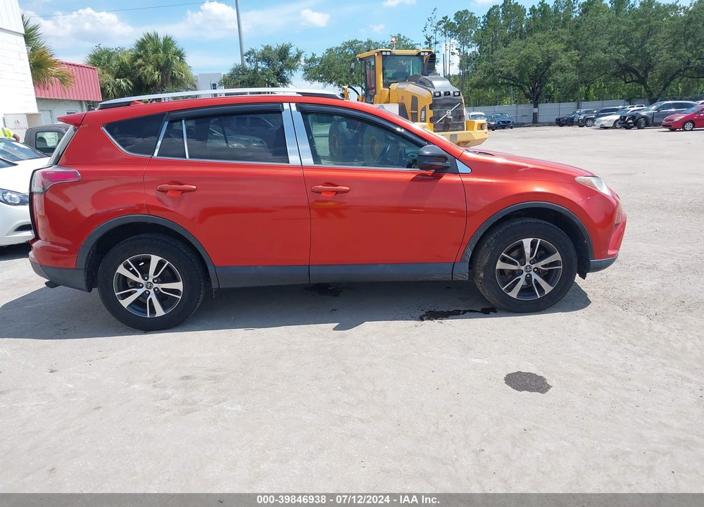 2016 TOYOTA RAV4 XLE VIN: 2T3WFREV1GW271804
