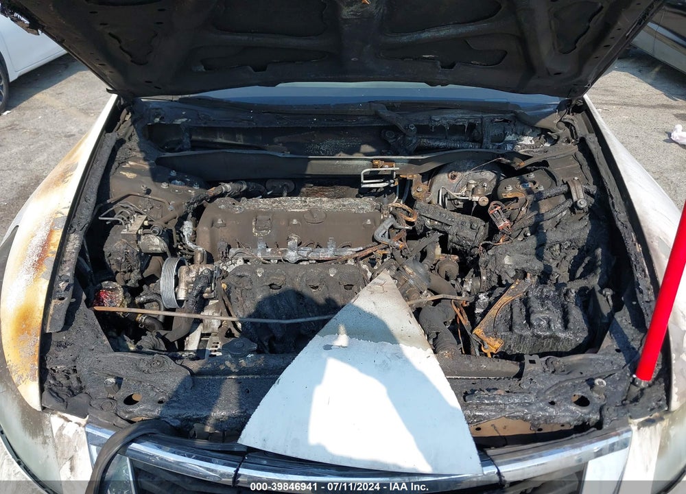 2010 HONDA ACCORD 2.4 LX VIN: 1HGCP2F39AA084189