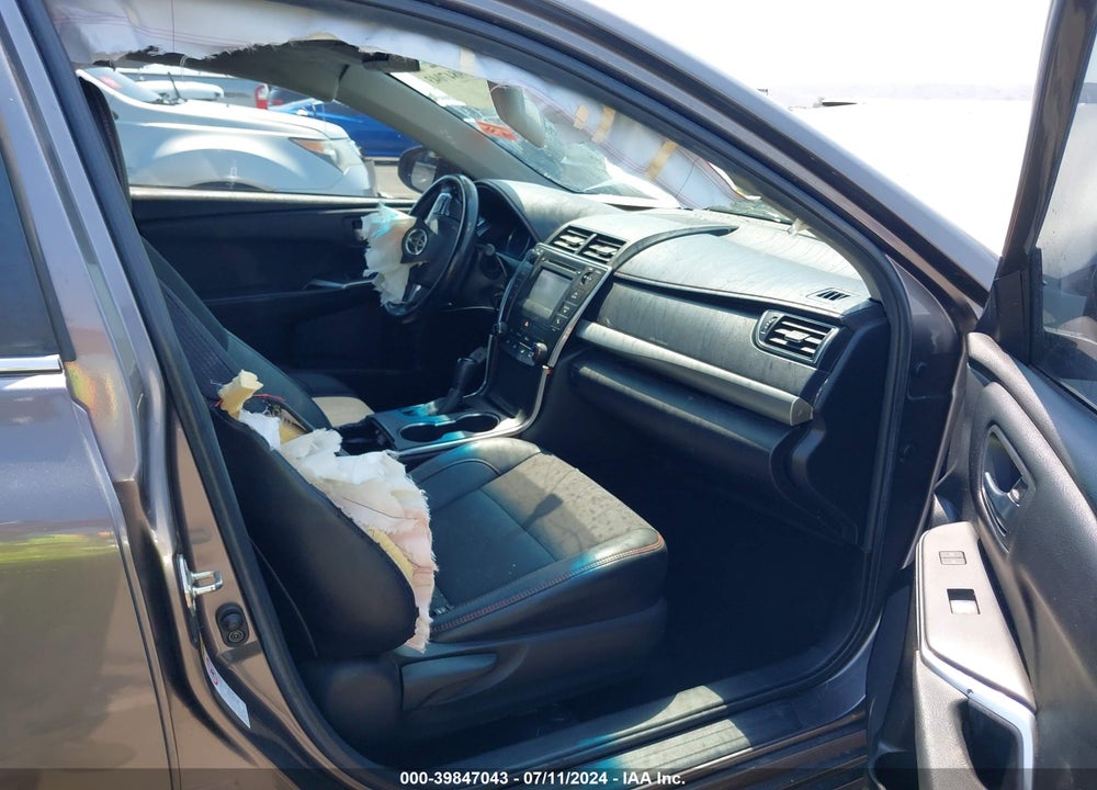 2016 TOYOTA CAMRY SE VIN: 4T1BF1FK9GU172855