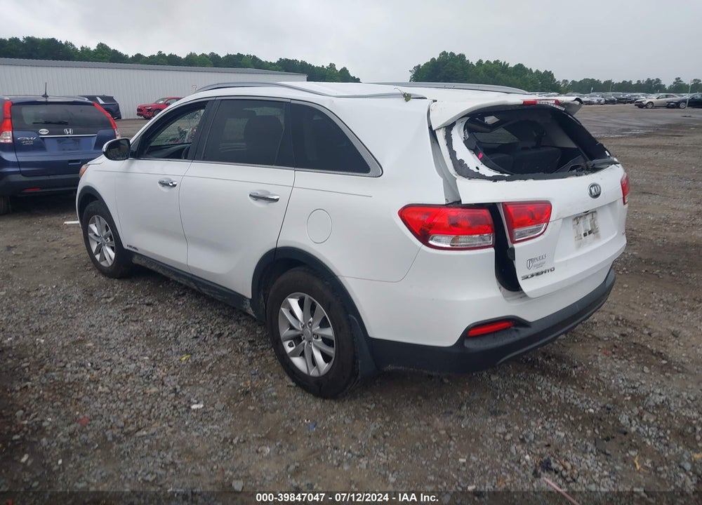 2016 KIA SORENTO 3.3L LX VIN: 5XYPGDA56GG084843
