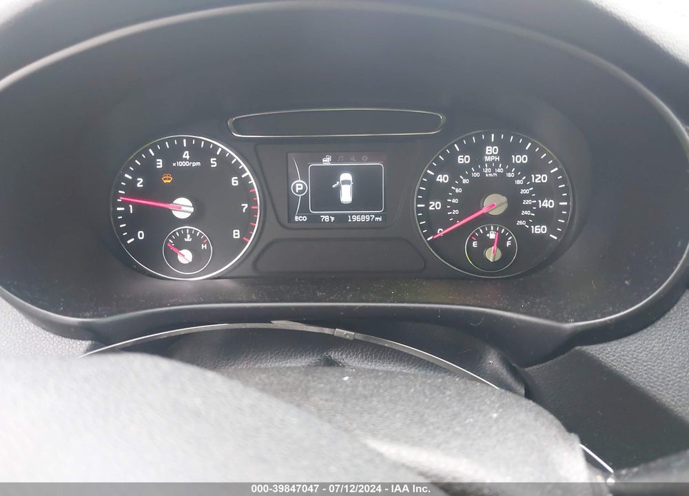 2016 KIA SORENTO 3.3L LX VIN: 5XYPGDA56GG084843