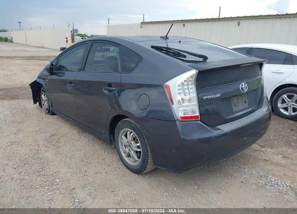 2011 TOYOTA PRIUS TWO VIN: JTDKN3DU8B1385989