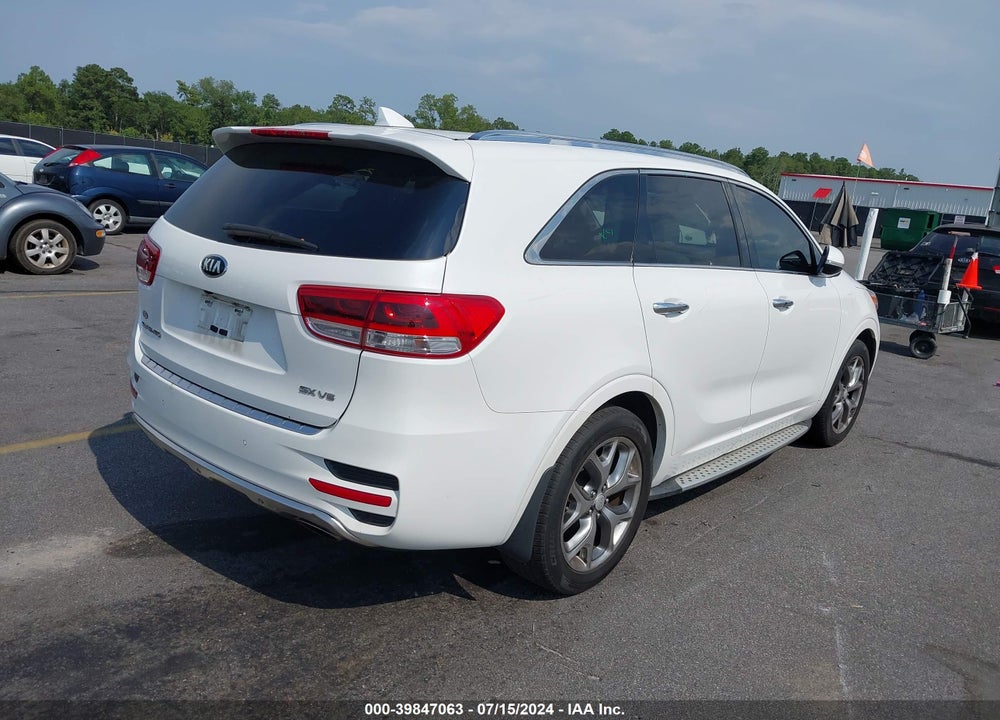 2018 KIA SORENTO 3.3L SX VIN: 5XYPK4A50JG423926