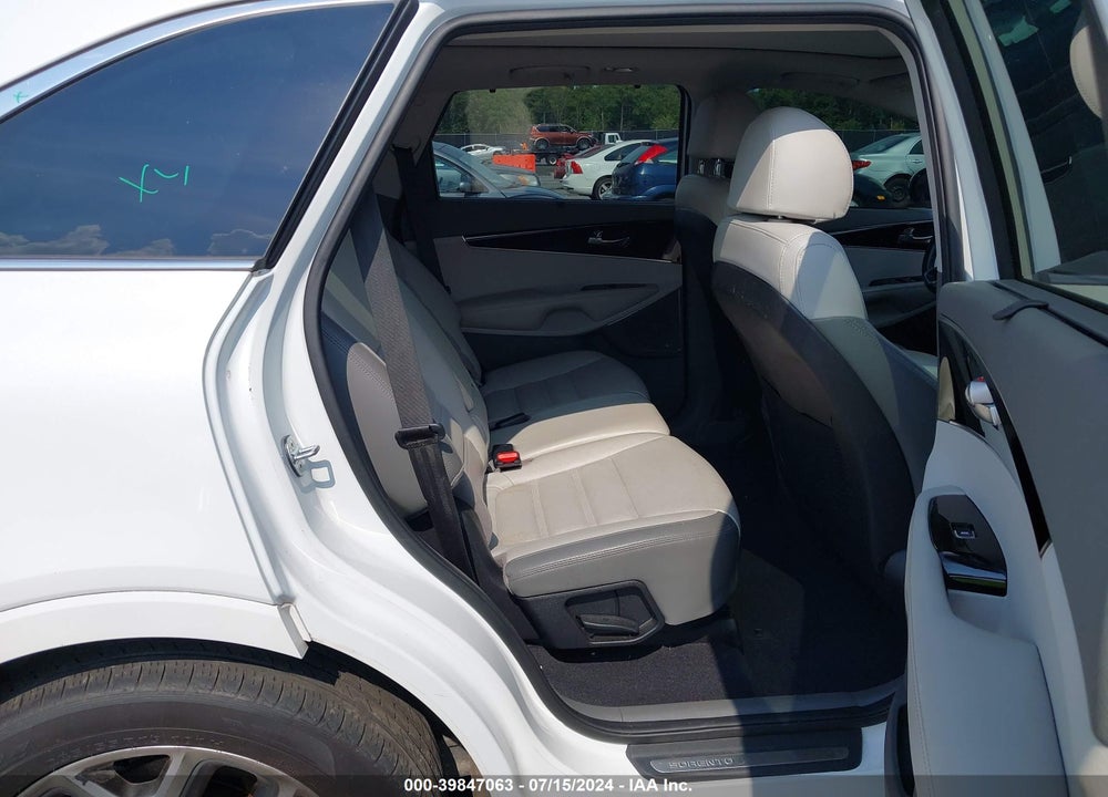 2018 KIA SORENTO 3.3L SX VIN: 5XYPK4A50JG423926