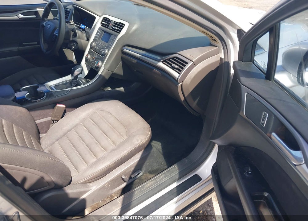 2015 FORD FUSION SE VIN: 1FA6P0H78F5117897