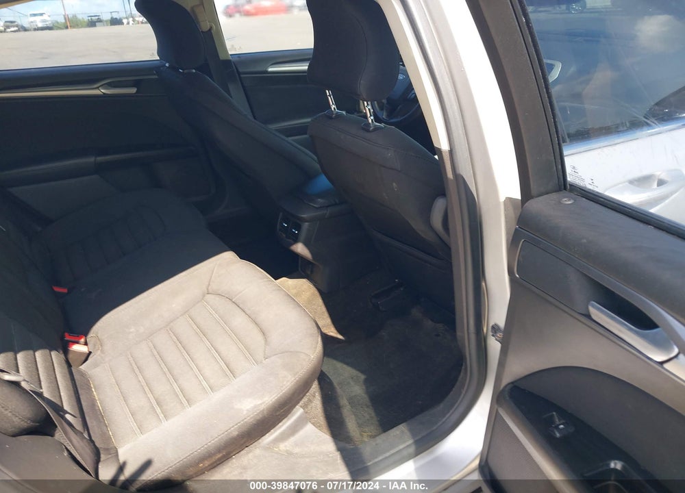 2015 FORD FUSION SE VIN: 1FA6P0H78F5117897