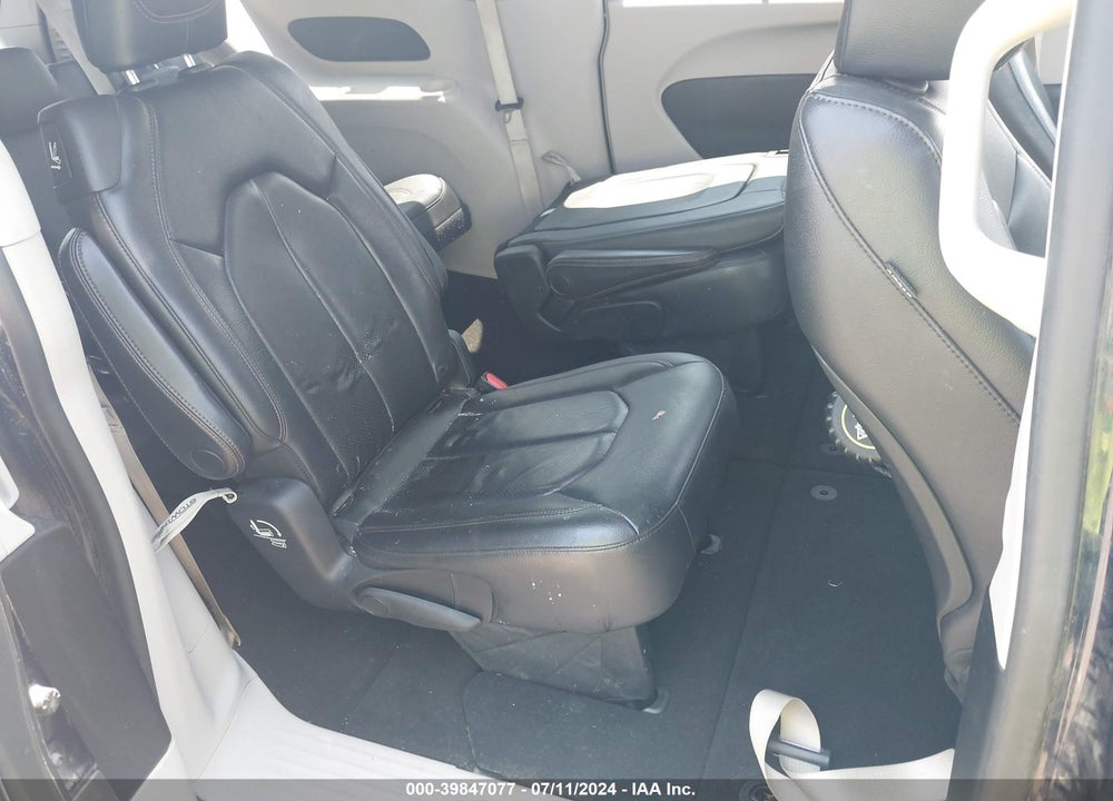 2019 CHRYSLER PACIFICA TOURING L VIN: 2C4RC1BG9KR547906