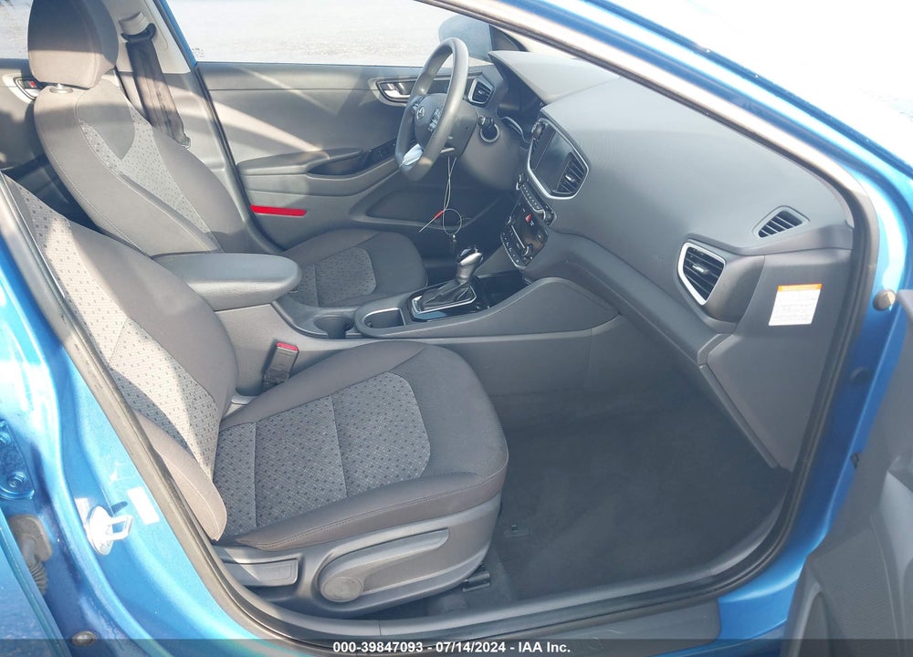 2017 HYUNDAI IONIQ HYBRID BLUE VIN: KMHC65LC1HU025178