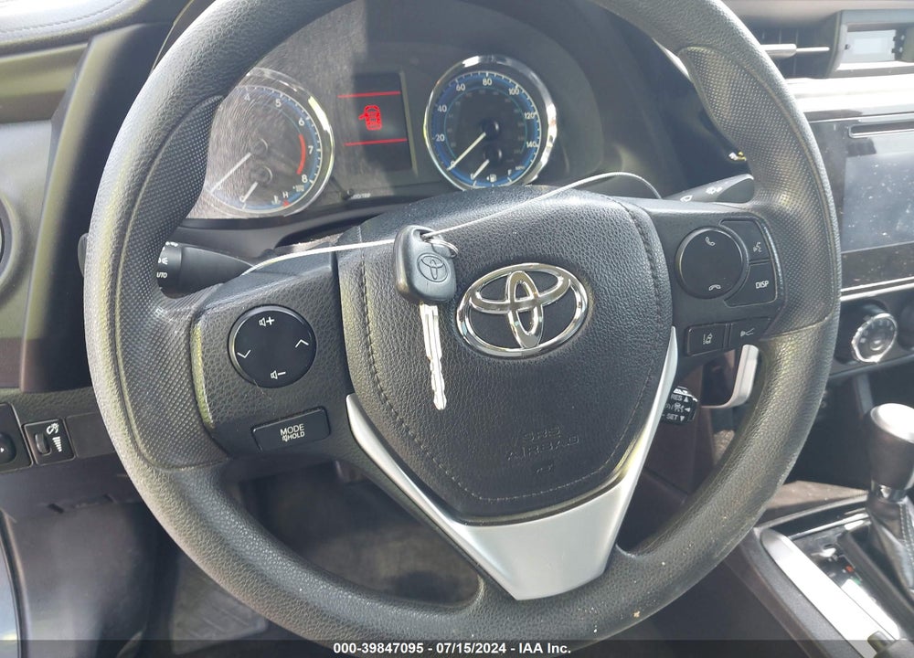 2018 TOYOTA COROLLA L VIN: 5YFBURHE0JP805523
