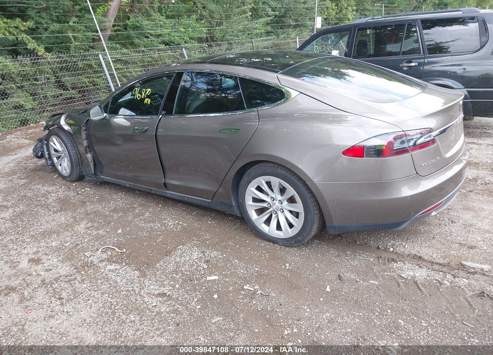 2016 TESLA MODEL S 60D/70D/75D/85D/90D VIN: 5YJSA1E27GF133887
