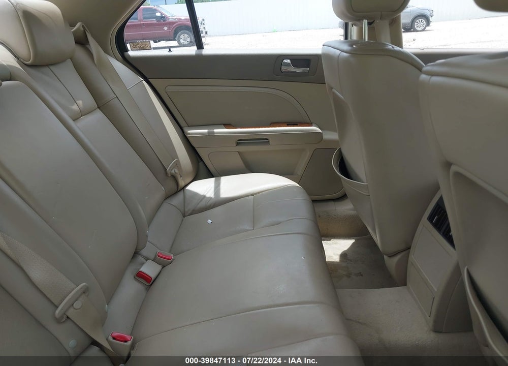 2008 CADILLAC STS V6 VIN: 1G6DK67V680158602