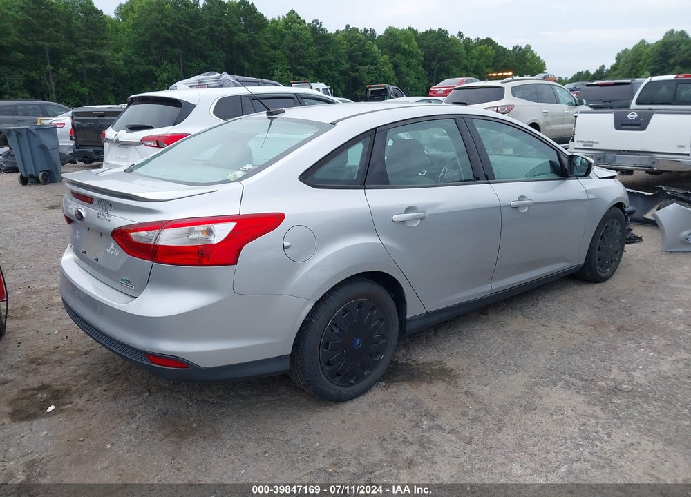 2014 FORD FOCUS SE VIN: 1FADP3F24EL394055