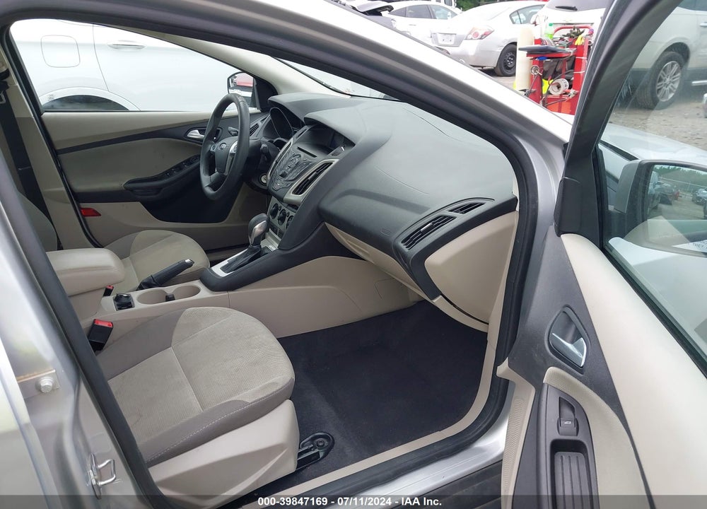 2014 FORD FOCUS SE VIN: 1FADP3F24EL394055