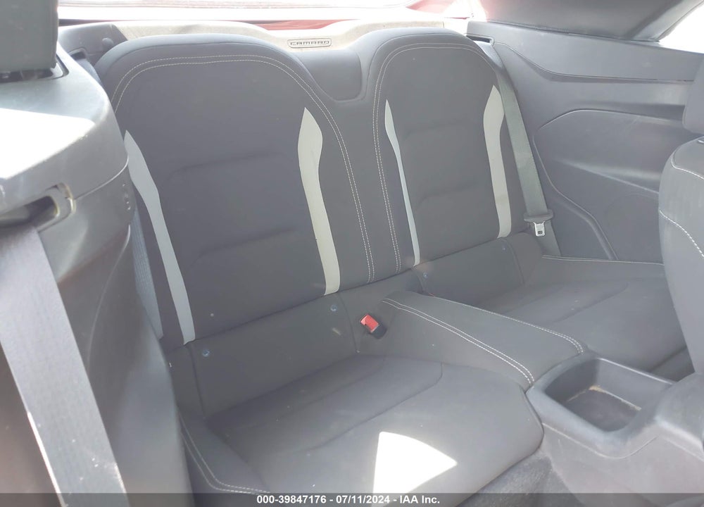 2018 CHEVROLET CAMARO 1LT VIN: 1G1FB3DS7J0112063