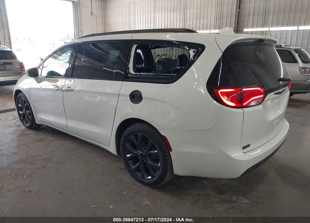 2019 CHRYSLER PACIFICA LIMITED VIN: 2C4RC1GG3KR741856