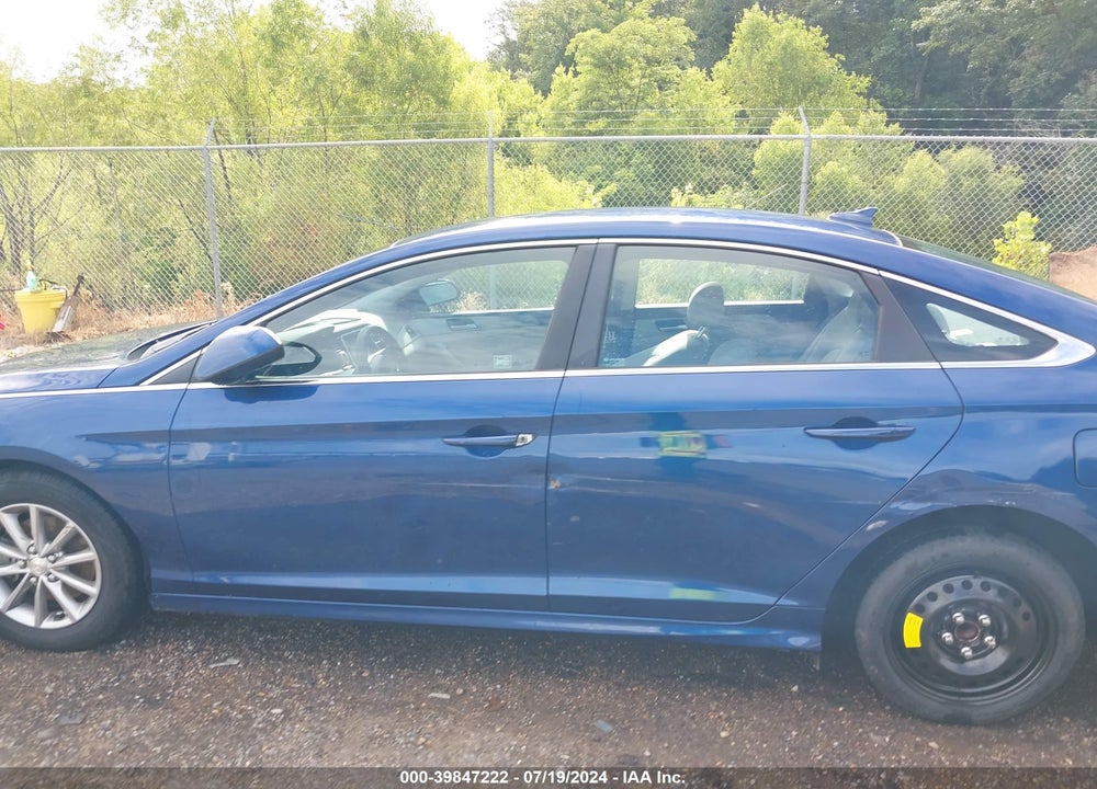2019 HYUNDAI SONATA SE VIN: 5NPE24AF2KH819303