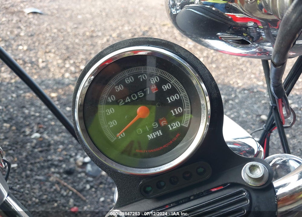 1993 HARLEY-DAVIDSON XLH883 H VIN: 1HD4CEM10PY220533