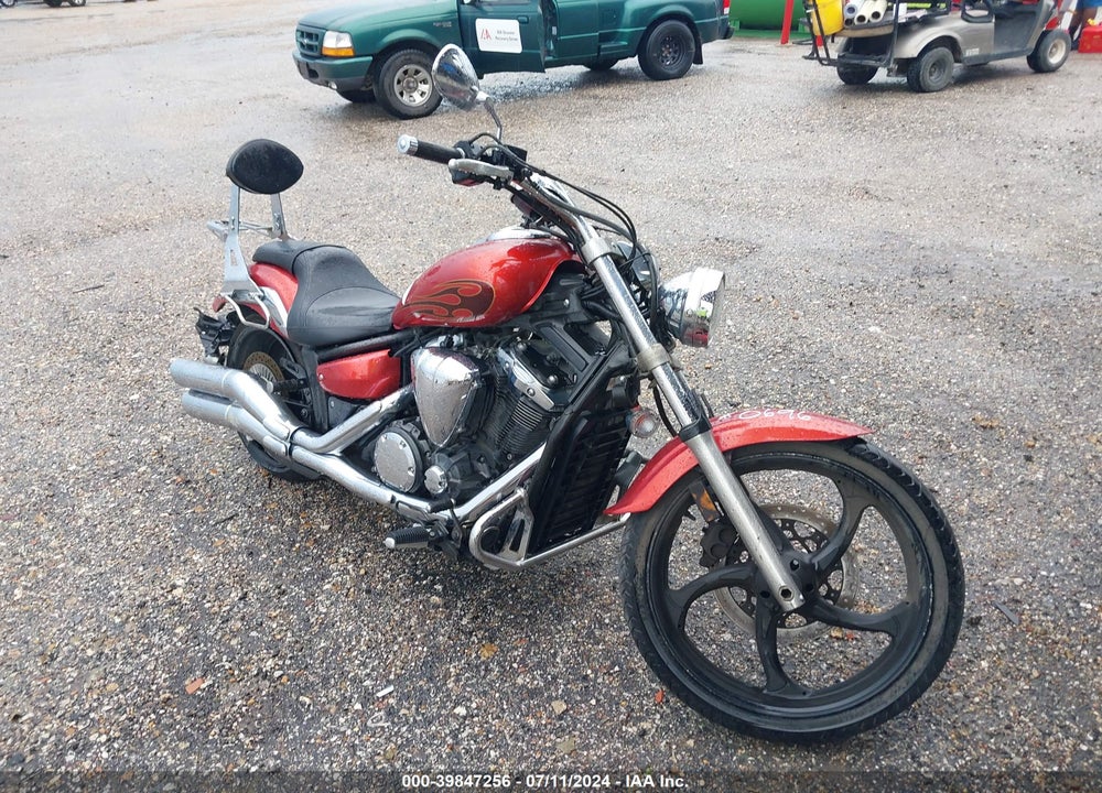 2011 YAMAHA XVS1300 CU VIN: JYAVP33E2BA000696
