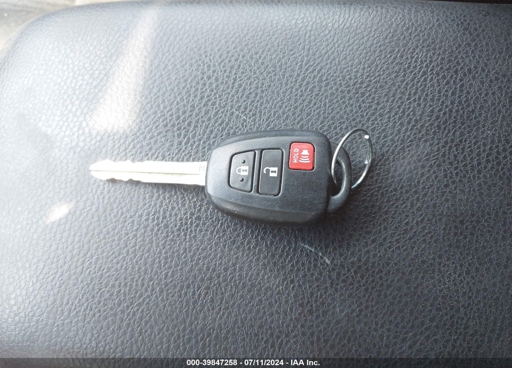 2014 TOYOTA RAV4 VIN: 2T3BFREV1EW136639