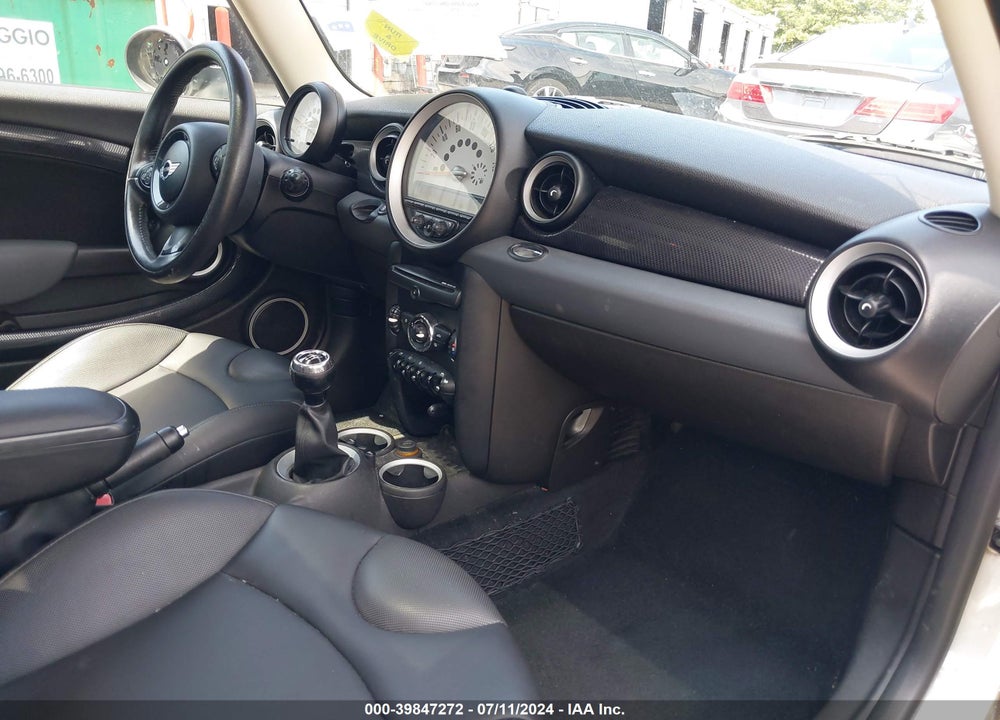 2012 MINI COOPER S CLUBMAN VIN: WMWZG3C59CTY32268