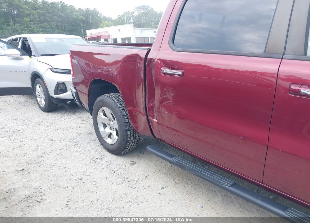 2019 RAM 1500 BIG HORN/LONE STAR 4X4 5'7 BOX VIN: 1C6RRFFG4KN727725