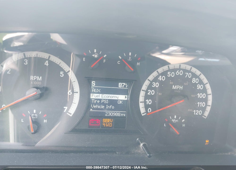 2011 RAM 1500 SLT VIN: 1D7RV1CT8BS643598