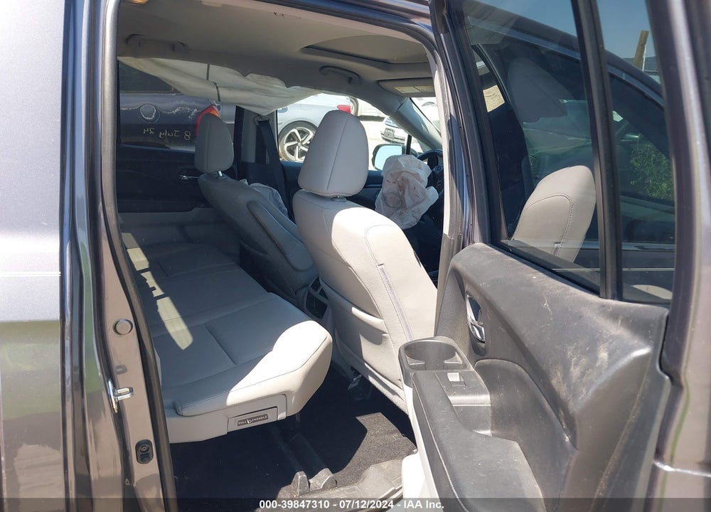 2019 HONDA RIDGELINE RTL-E VIN: 5FPYK3F78KB017241