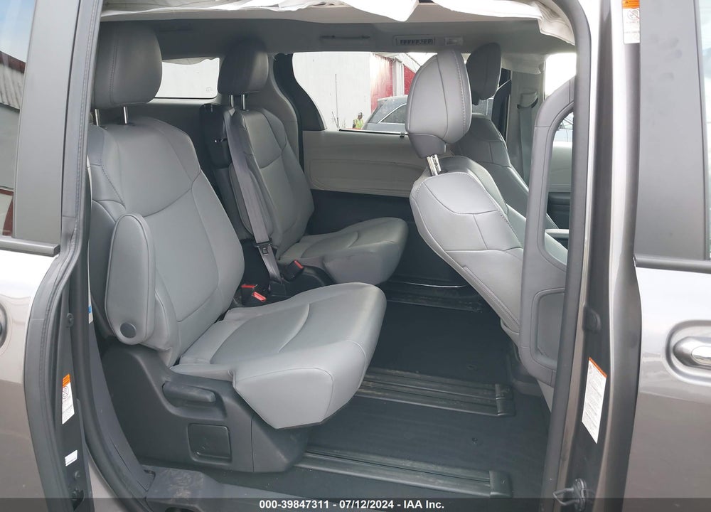 2023 TOYOTA SIENNA XLE VIN: 5TDYRKECXPS143665