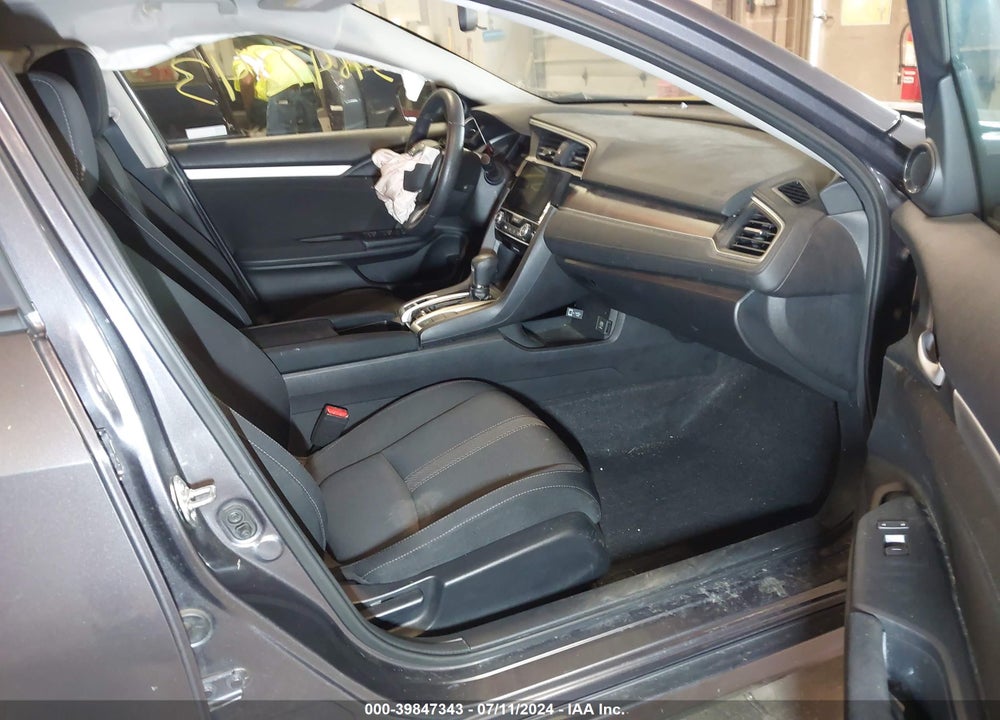 2018 HONDA CIVIC EX VIN: 19XFC2F74JE000481