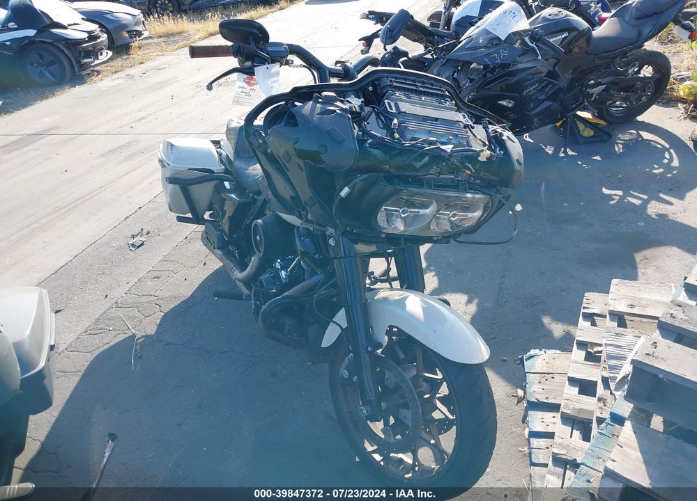 2023 HARLEY-DAVIDSON FLTRXST VIN: 1HD1ACL21PB610647