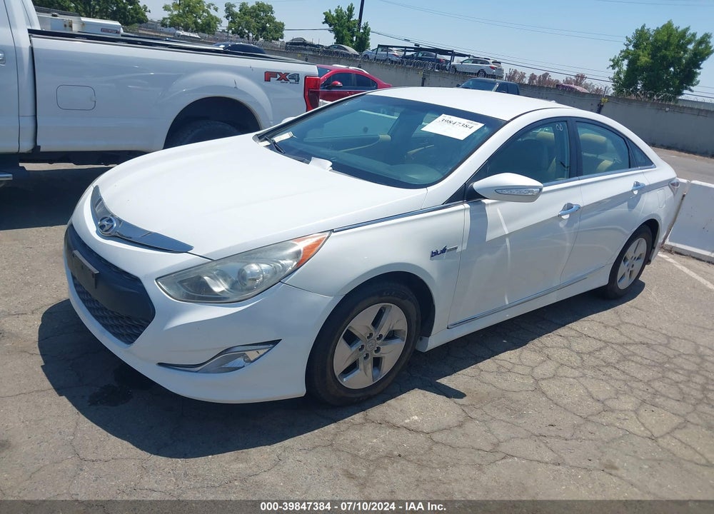 2011 HYUNDAI SONATA HYBRID VIN: KMHEC4A41BA012804