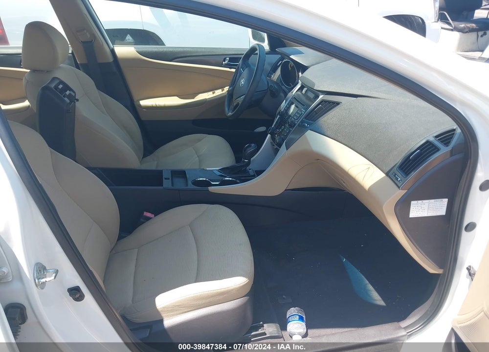 2011 HYUNDAI SONATA HYBRID VIN: KMHEC4A41BA012804