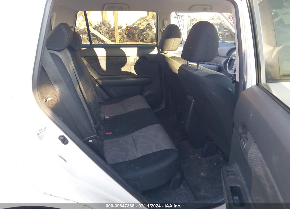 2013 SCION XB VIN: JTLZE4FE8DJ047008