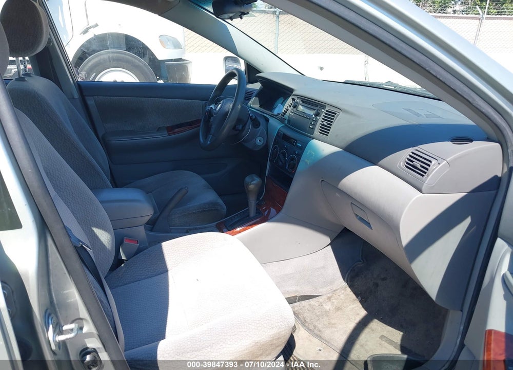 2003 TOYOTA COROLLA LE VIN: JTDBR32E130021520