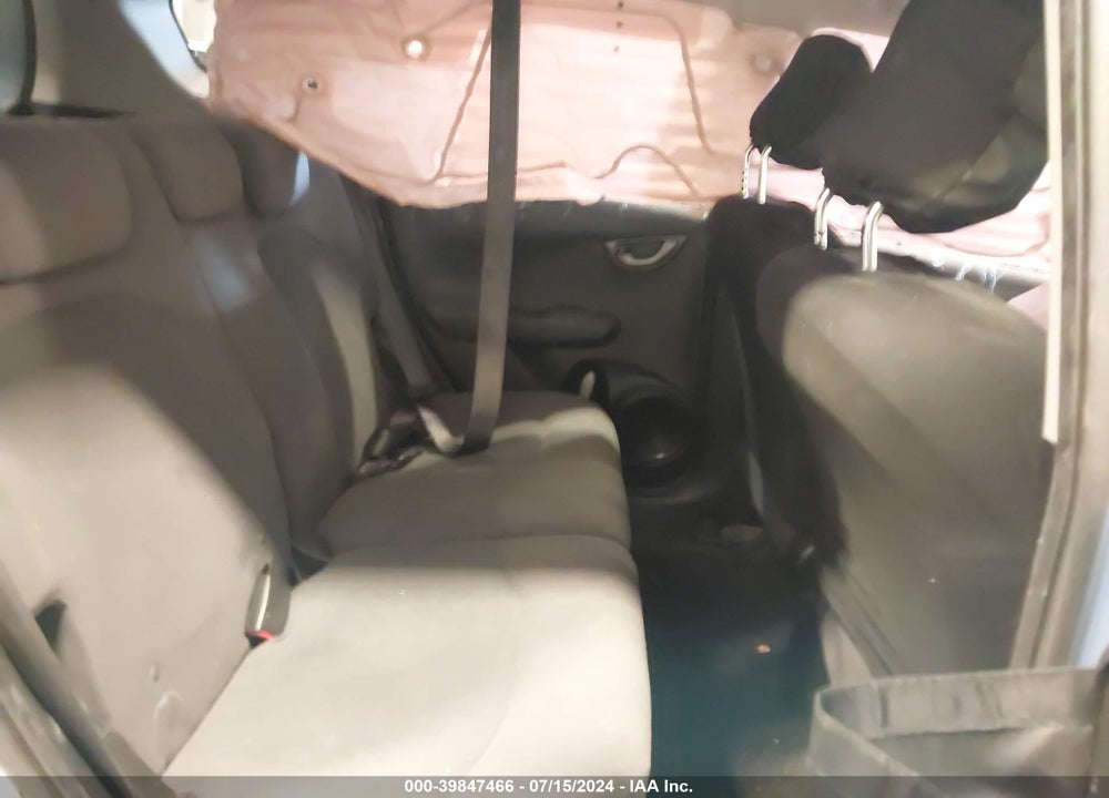 2009 HONDA FIT VIN: JHMGE882X9C003079