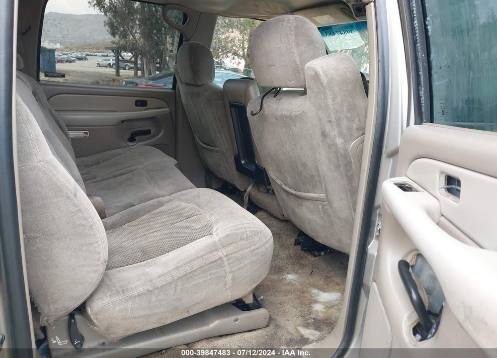 2002 CHEVROLET SUBURBAN 1500 LS VIN: 1GNEC16T92J183343