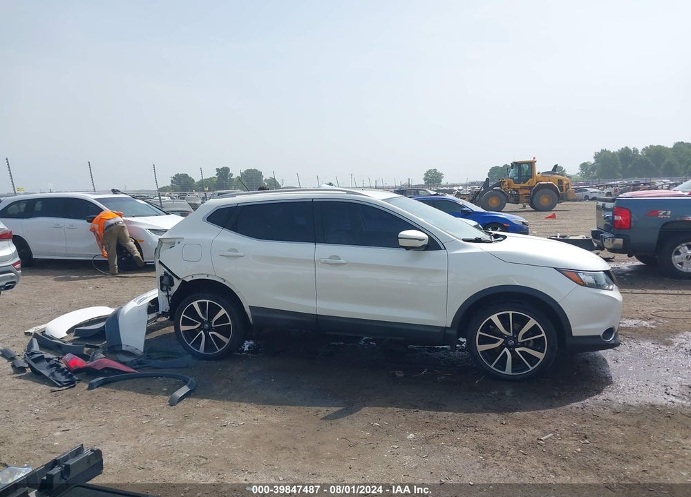 2018 NISSAN ROGUE SPORT VIN: JN1BJ1CP5JW501102