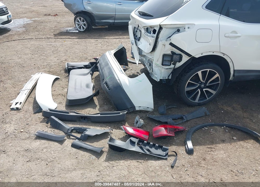 2018 NISSAN ROGUE SPORT VIN: JN1BJ1CP5JW501102