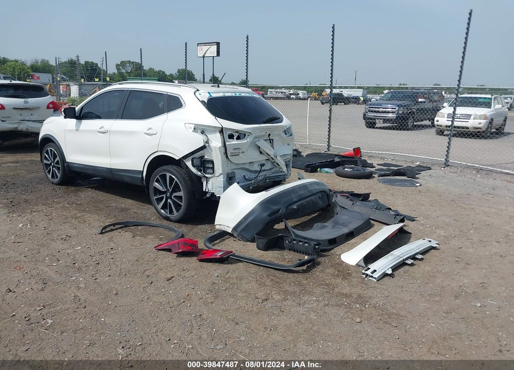 2018 NISSAN ROGUE SPORT VIN: JN1BJ1CP5JW501102