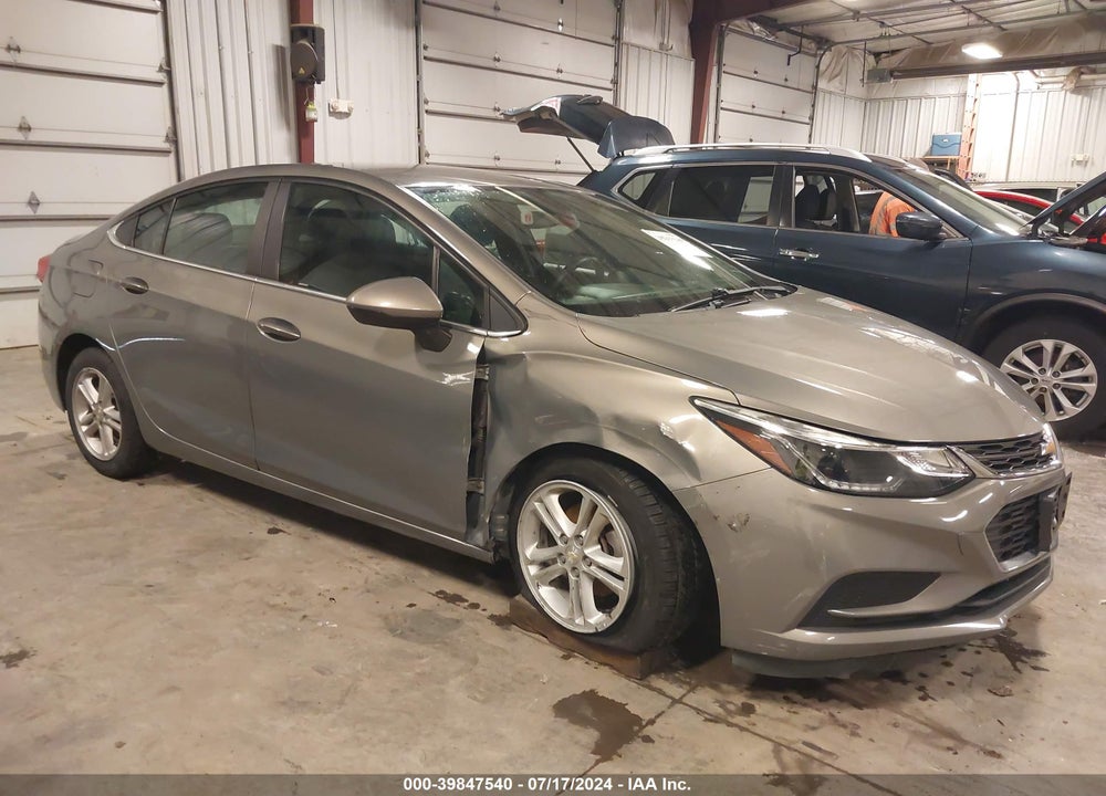 2018 CHEVROLET CRUZE LT AUTO VIN: 1G1BE5SM7J7212600