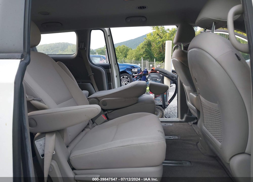 2016 KIA SEDONA L VIN: KNDMA5C17G6149710