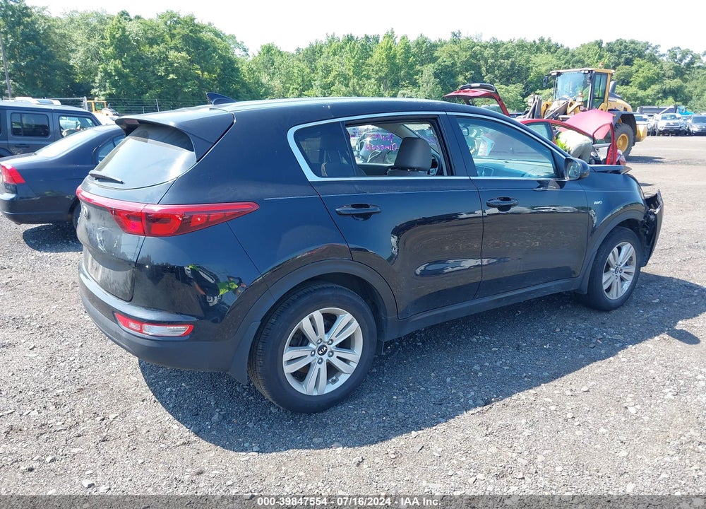 2018 KIA SPORTAGE LX VIN: KNDPMCAC4J7382894