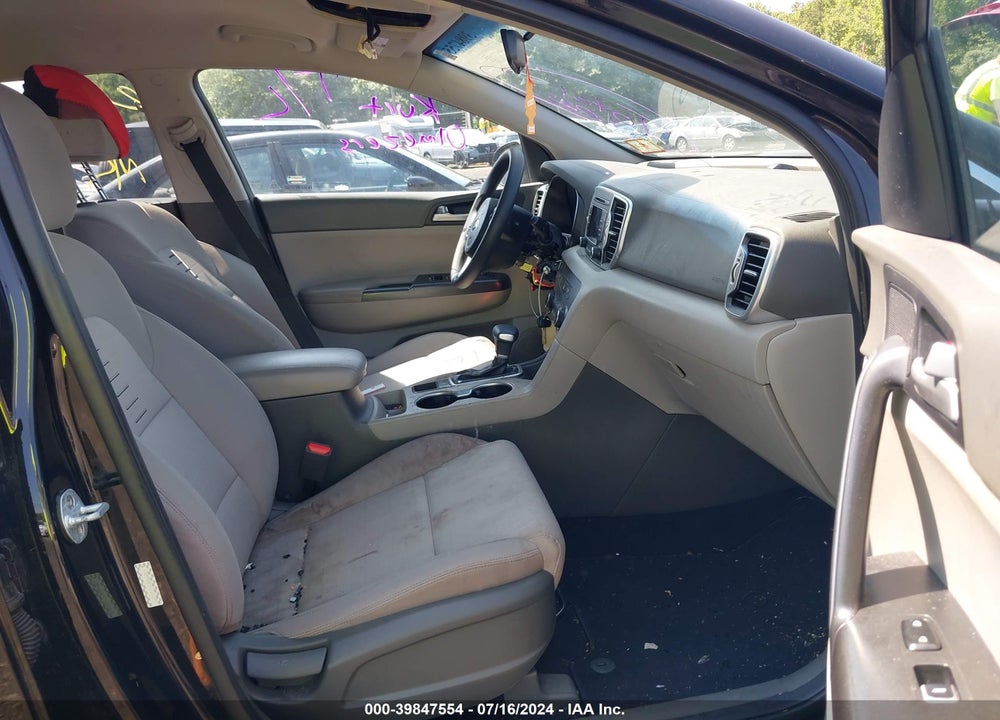 2018 KIA SPORTAGE LX VIN: KNDPMCAC4J7382894