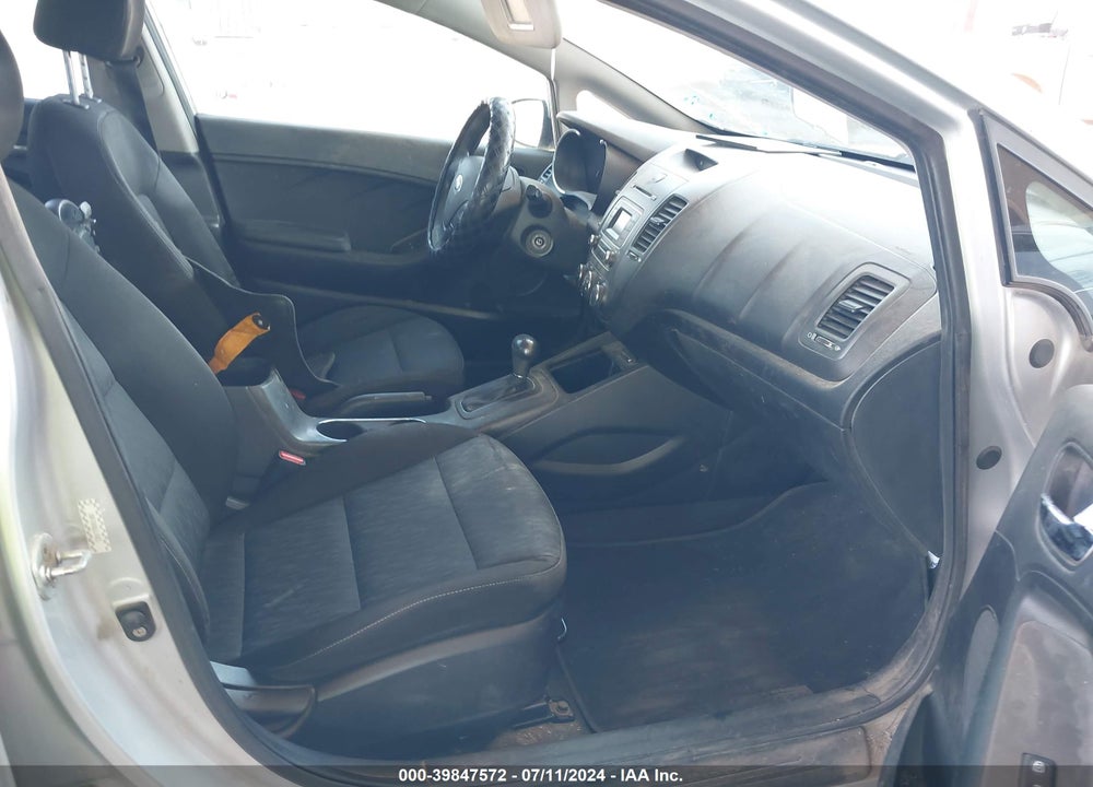 2016 KIA FORTE LX VIN: KNAFK4A60G5578432