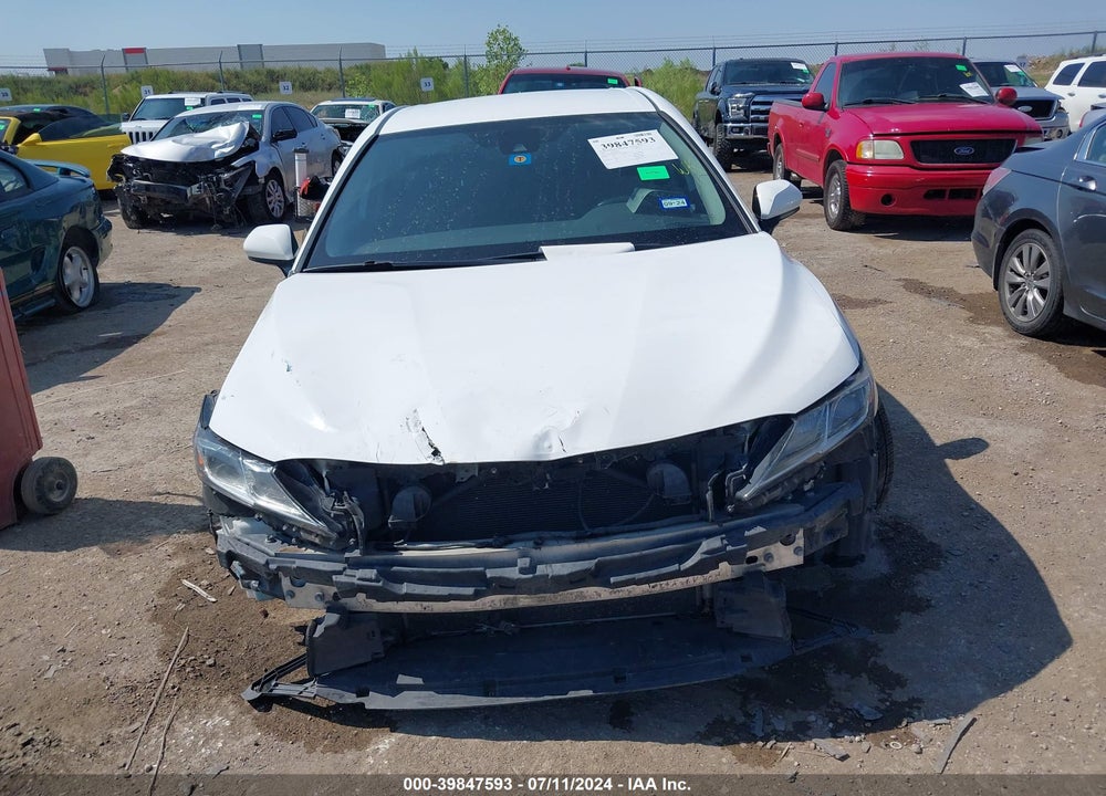 2019 TOYOTA CAMRY LE VIN: 4T1B11HK3KU685233