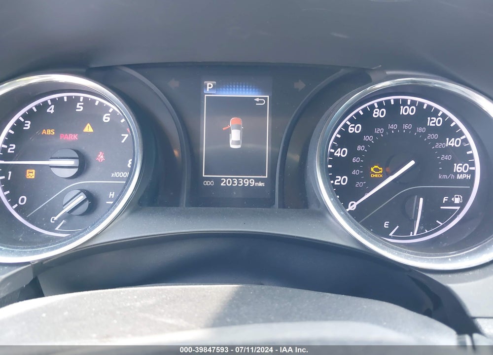 2019 TOYOTA CAMRY LE VIN: 4T1B11HK3KU685233